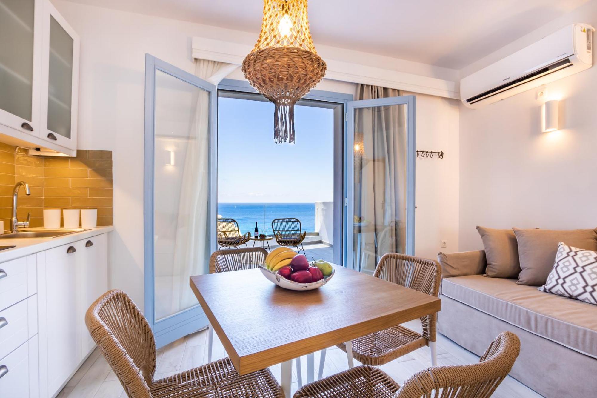 Yploui Suites カルパトス エクステリア 写真