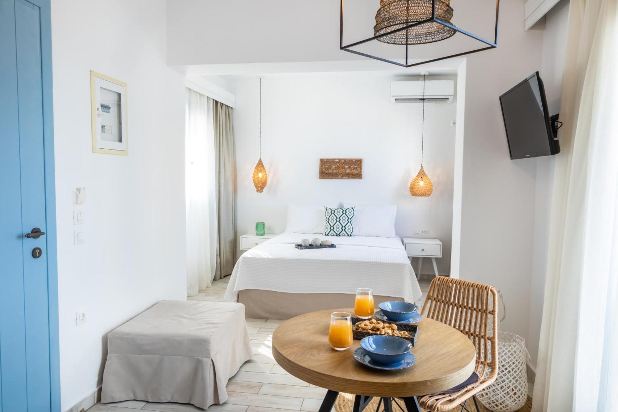 Yploui Suites カルパトス エクステリア 写真