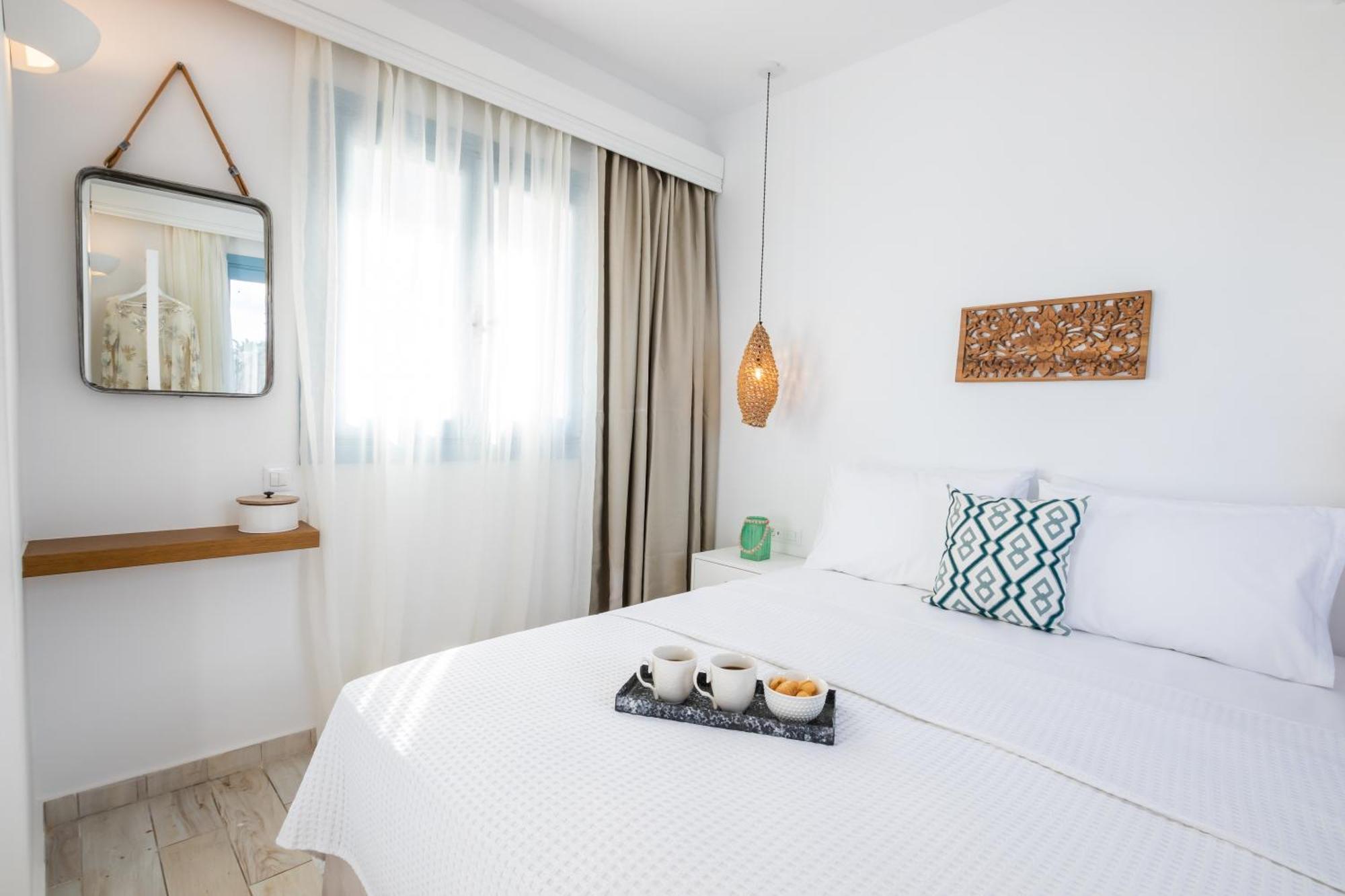 Yploui Suites カルパトス エクステリア 写真