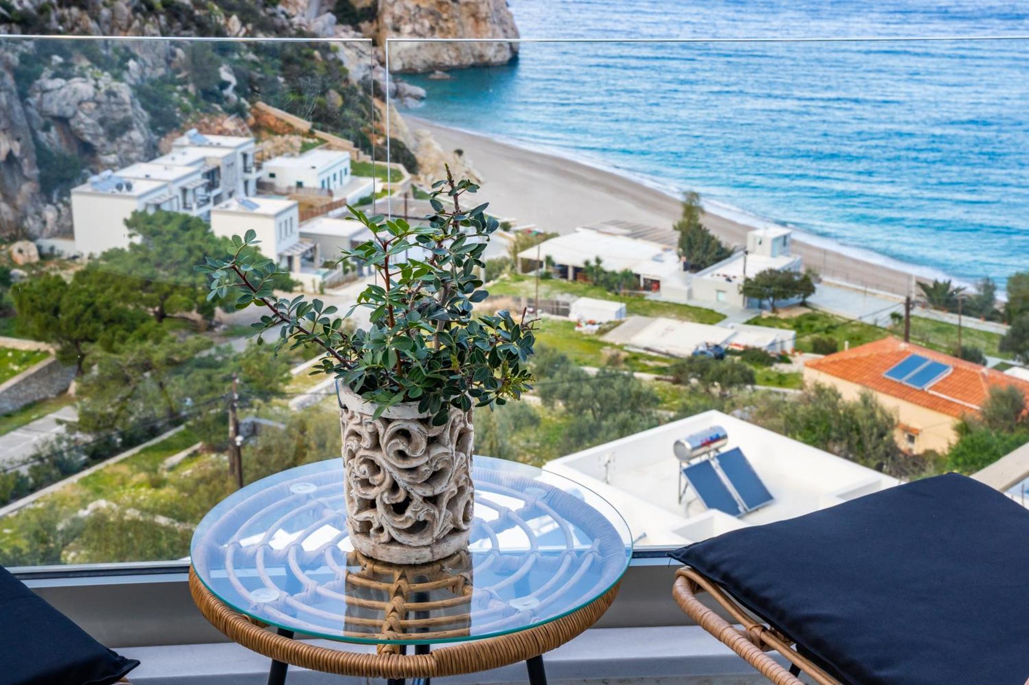 Yploui Suites カルパトス エクステリア 写真