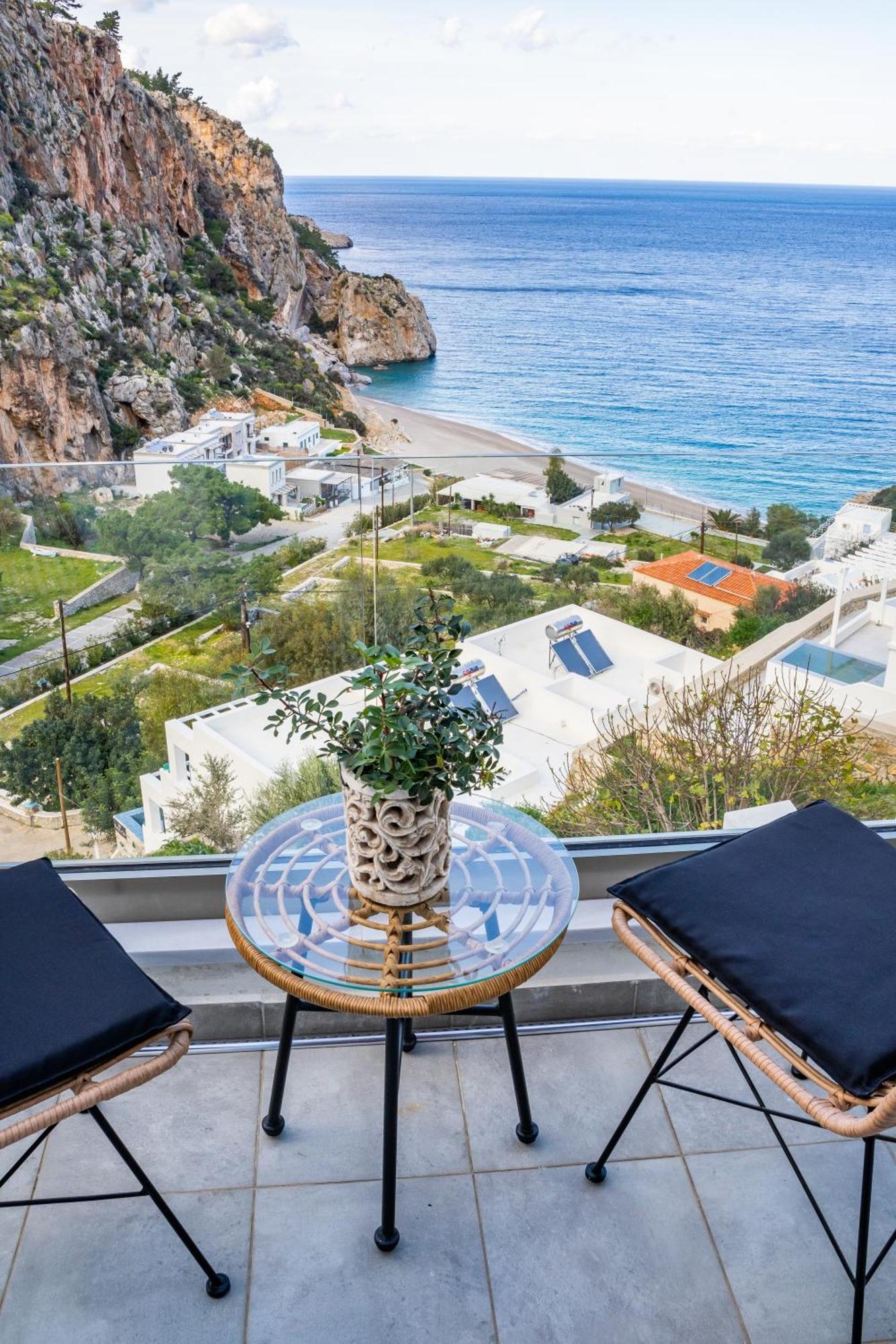 Yploui Suites カルパトス エクステリア 写真