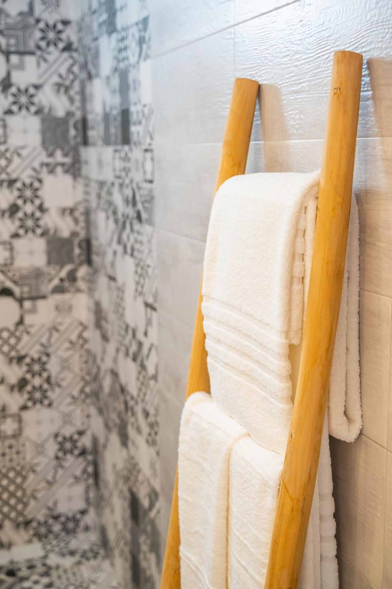 Yploui Suites カルパトス エクステリア 写真